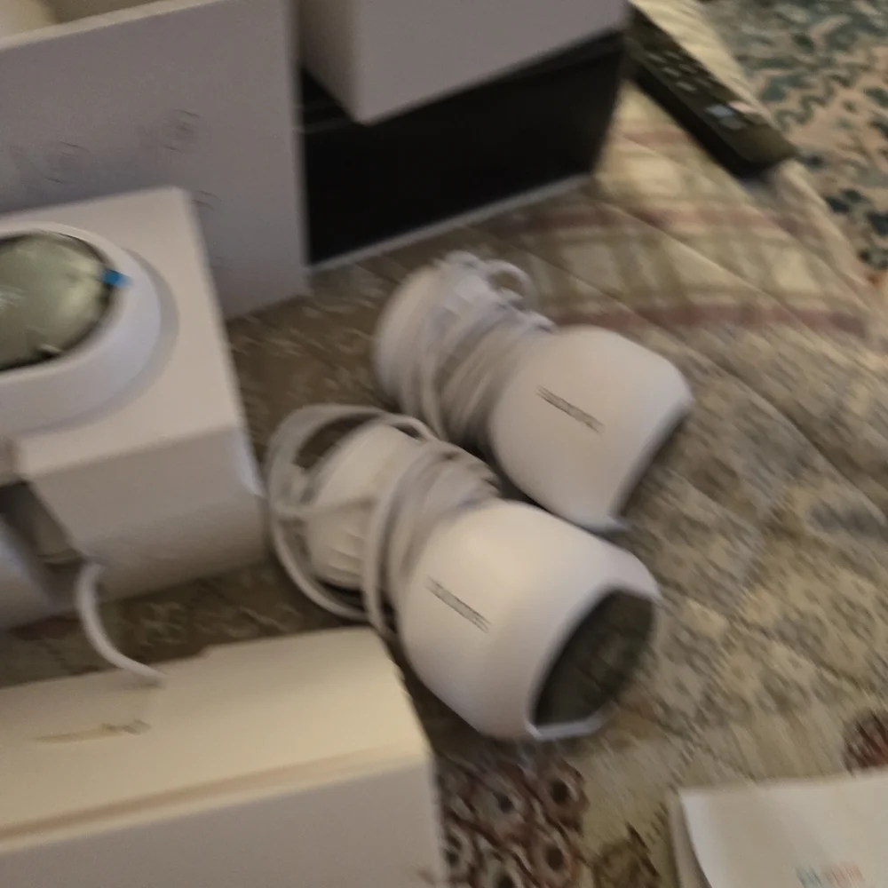 Blurma’s Smart Outdoor‎ Pro HD 1080P Security Camera Model: A21C, 3 Cameras